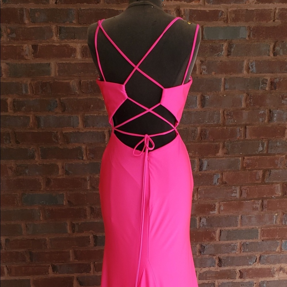 Cecilia Couture #2139 NWT bright pink sz 6